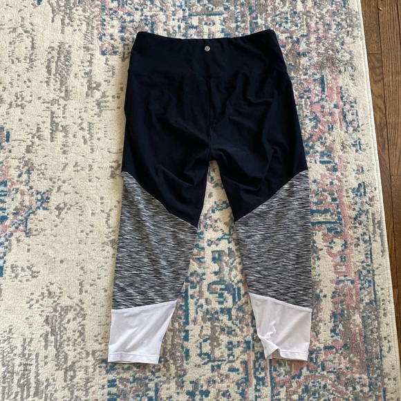 Workout crop leggings - Picture 5 of 6